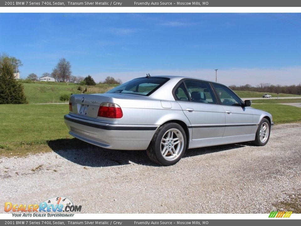 2001 BMW 7 Series 740iL Sedan Titanium Silver Metallic / Grey Photo #28