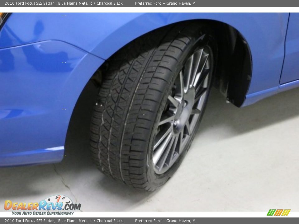 2010 Ford Focus SES Sedan Blue Flame Metallic / Charcoal Black Photo #29