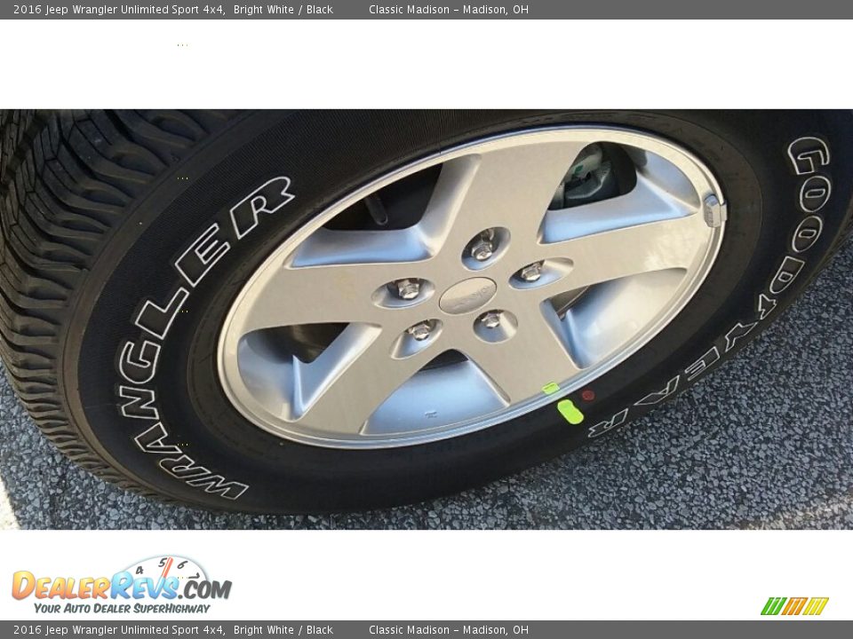 2016 Jeep Wrangler Unlimited Sport 4x4 Bright White / Black Photo #8
