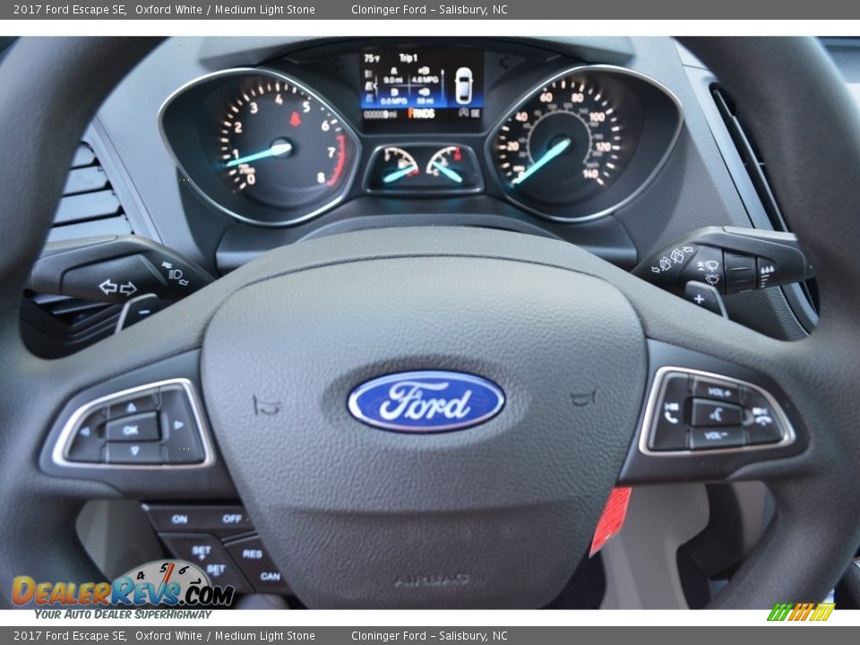 2017 Ford Escape SE Oxford White / Medium Light Stone Photo #15