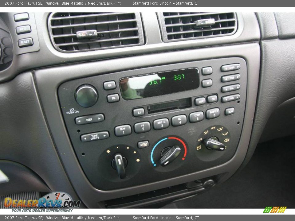 2007 Ford Taurus SE Windveil Blue Metallic / Medium/Dark Flint Photo #15