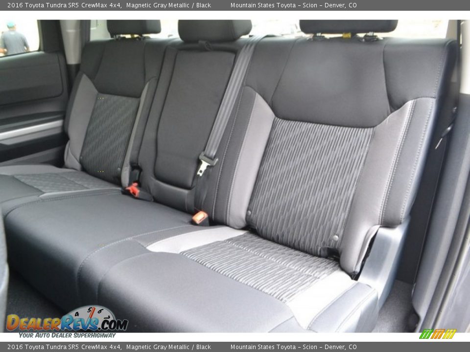 2016 Toyota Tundra SR5 CrewMax 4x4 Magnetic Gray Metallic / Black Photo #7