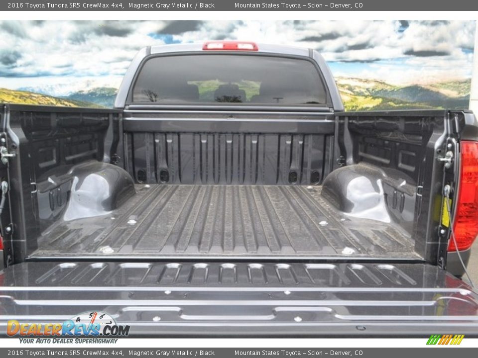2016 Toyota Tundra SR5 CrewMax 4x4 Magnetic Gray Metallic / Black Photo #8