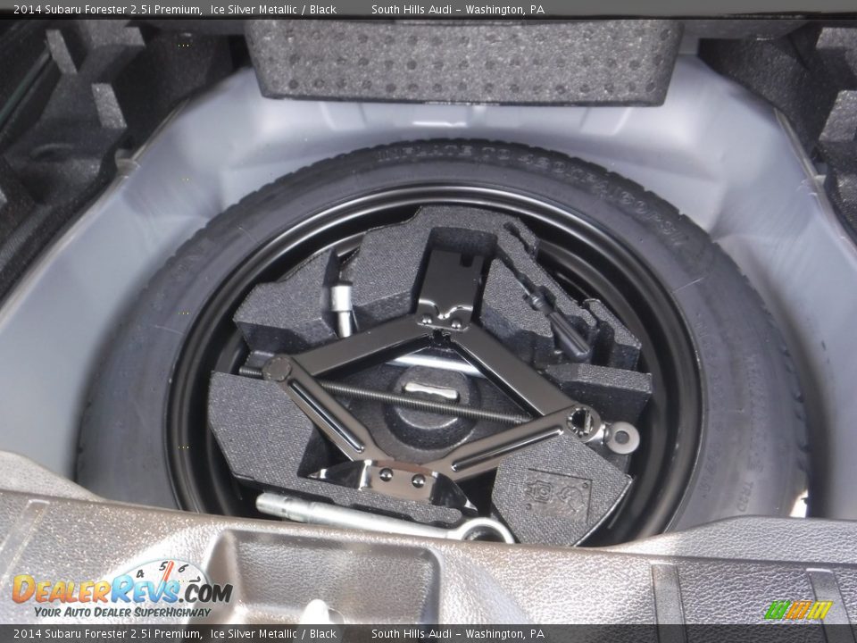 2014 Subaru Forester 2.5i Premium Ice Silver Metallic / Black Photo #36