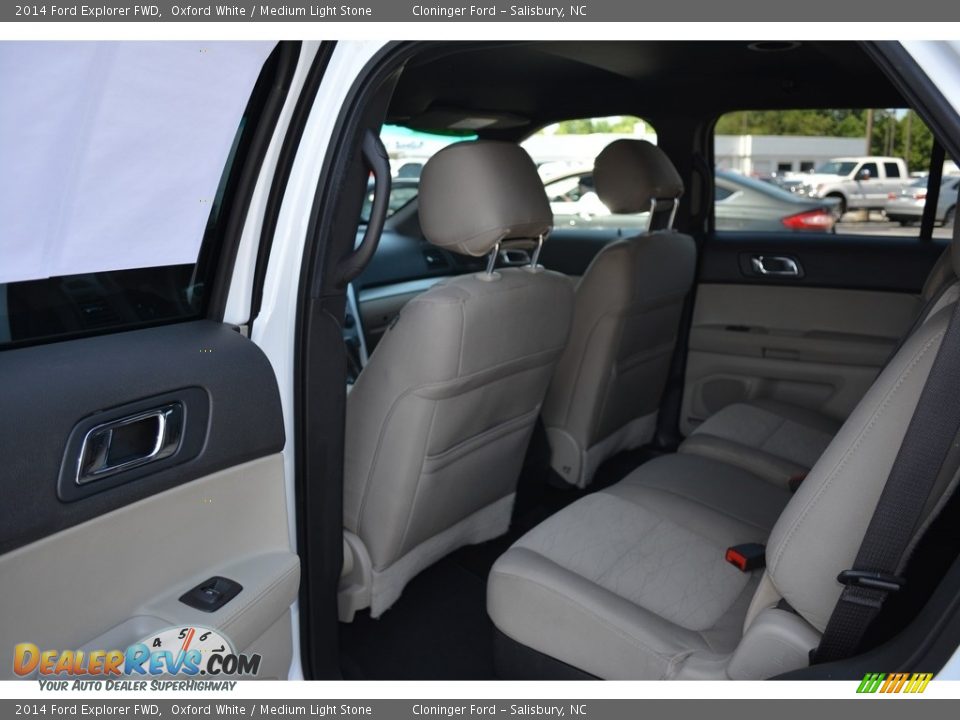 2014 Ford Explorer FWD Oxford White / Medium Light Stone Photo #11