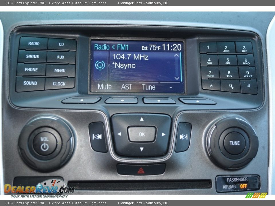 2014 Ford Explorer FWD Oxford White / Medium Light Stone Photo #16