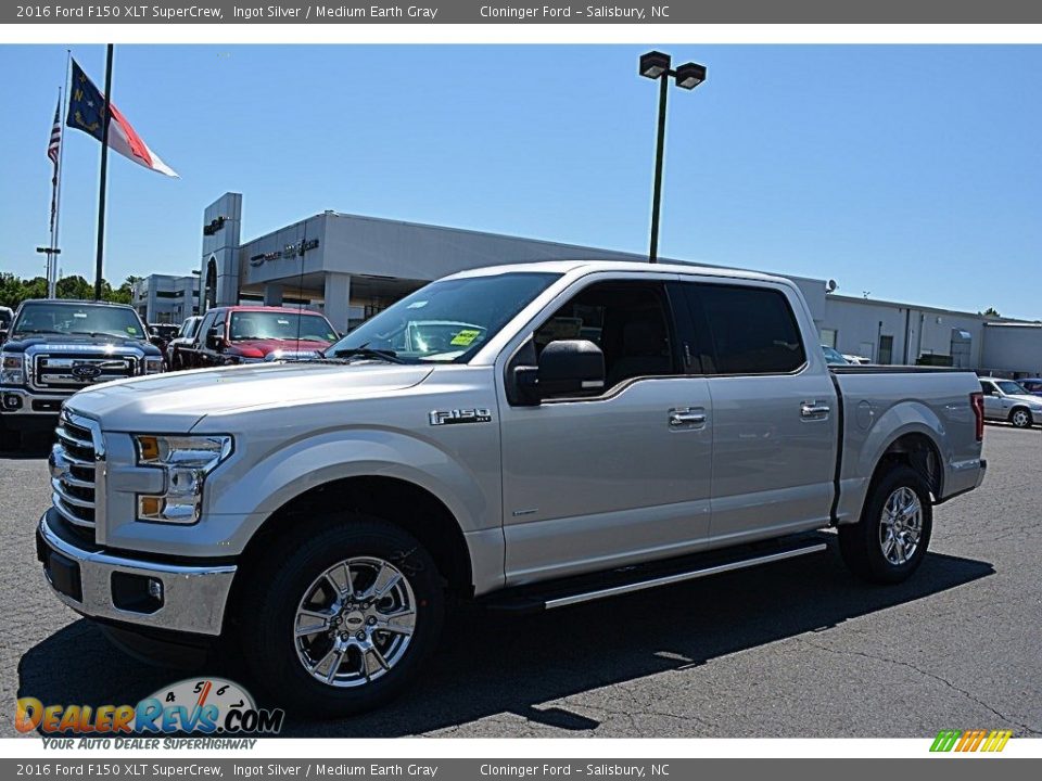 Front 3/4 View of 2016 Ford F150 XLT SuperCrew Photo #3