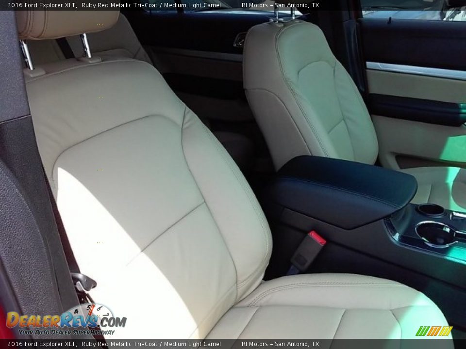 2016 Ford Explorer XLT Ruby Red Metallic Tri-Coat / Medium Light Camel Photo #18