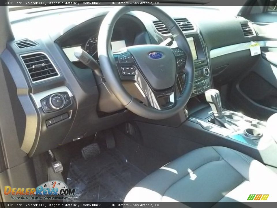 2016 Ford Explorer XLT Magnetic Metallic / Ebony Black Photo #11