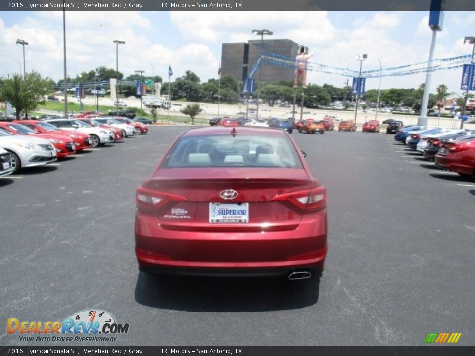 2016 Hyundai Sonata SE Venetian Red / Gray Photo #9