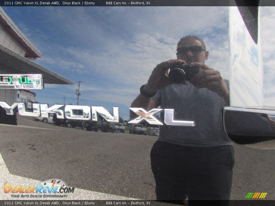 2011 GMC Yukon XL Denali AWD Onyx Black / Ebony Photo #9