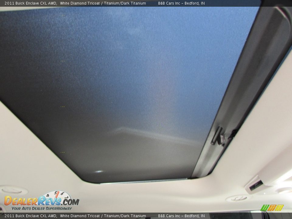 2011 Buick Enclave CXL AWD White Diamond Tricoat / Titanium/Dark Titanium Photo #14