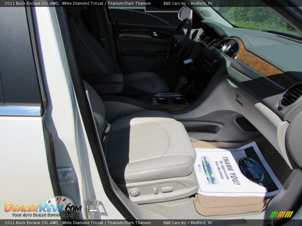 2011 Buick Enclave CXL AWD White Diamond Tricoat / Titanium/Dark Titanium Photo #17