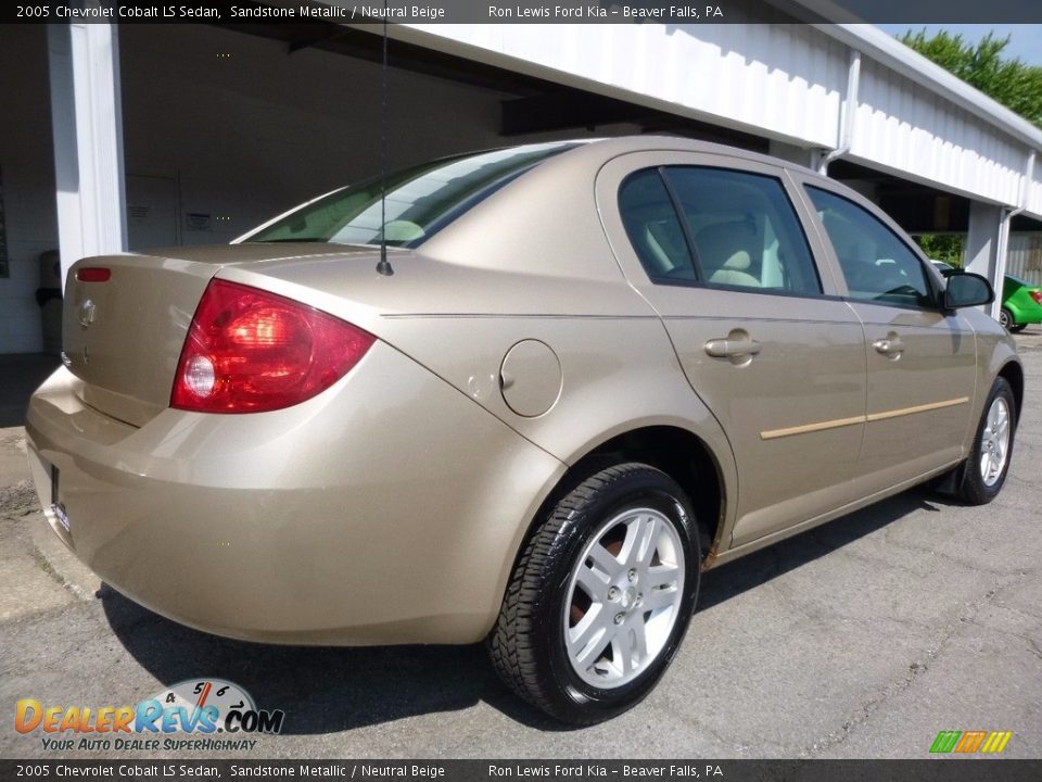 2005 Chevrolet Cobalt LS Sedan Sandstone Metallic / Neutral Beige Photo #3