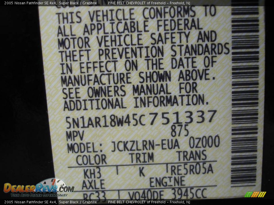 2005 Nissan Pathfinder SE 4x4 Super Black / Graphite Photo #15