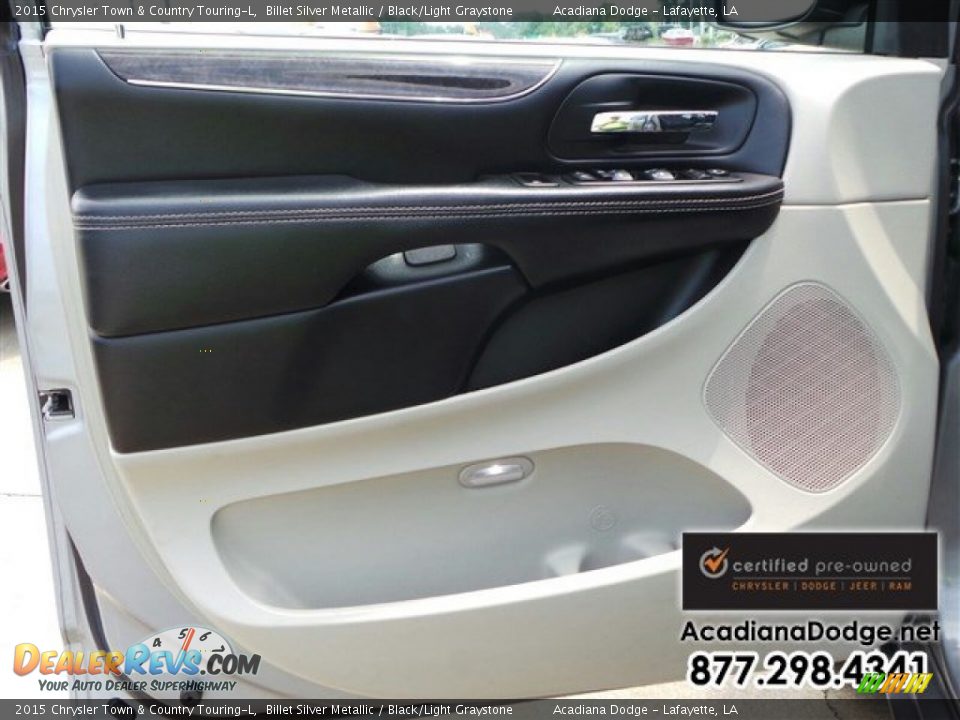 2015 Chrysler Town & Country Touring-L Billet Silver Metallic / Black/Light Graystone Photo #17