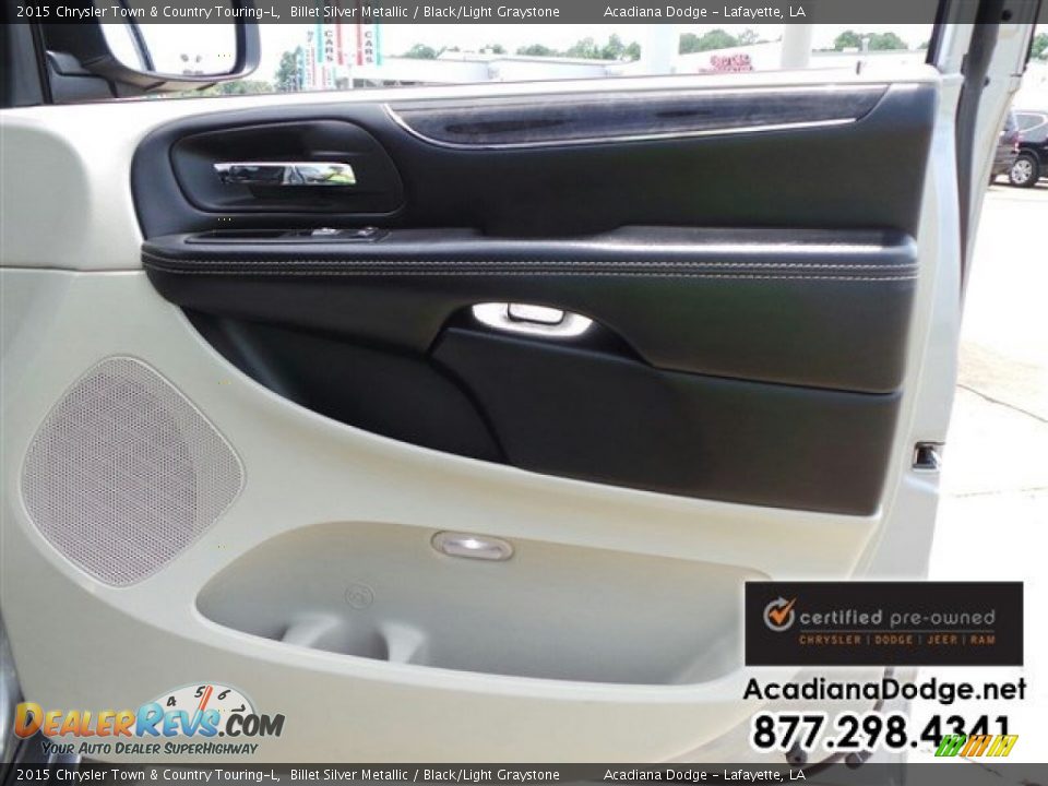 2015 Chrysler Town & Country Touring-L Billet Silver Metallic / Black/Light Graystone Photo #24