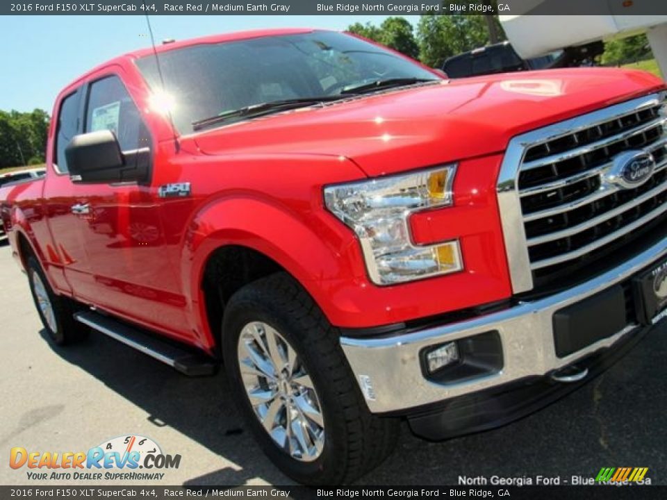 2016 Ford F150 XLT SuperCab 4x4 Race Red / Medium Earth Gray Photo #30