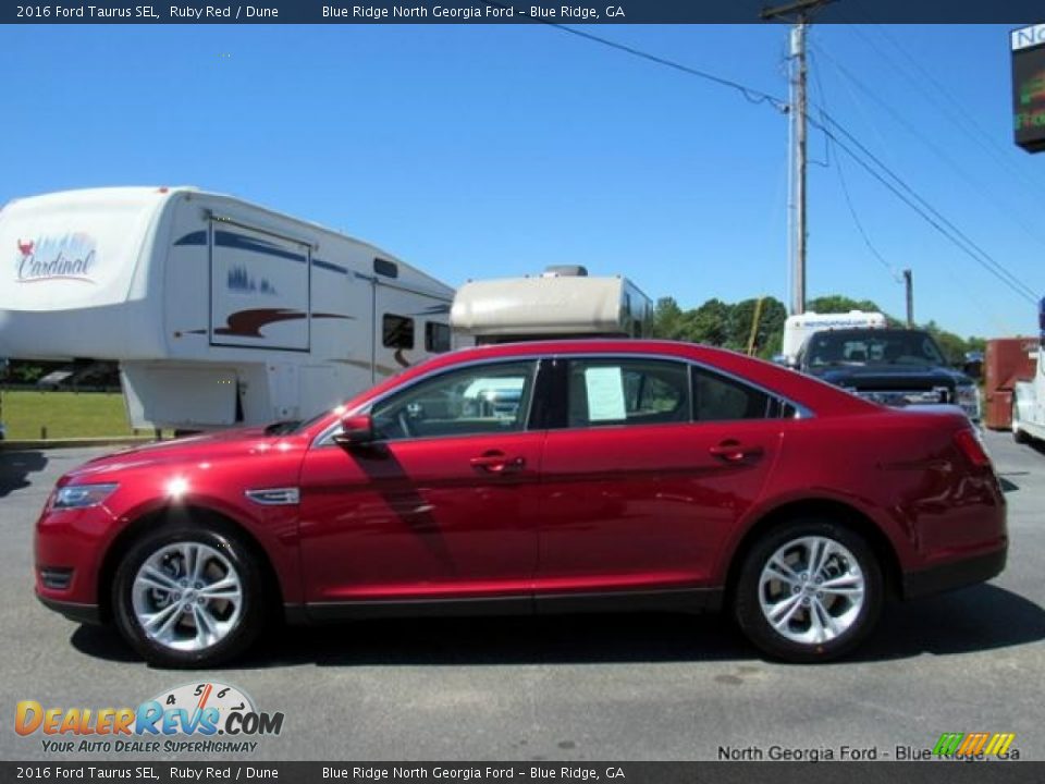 2016 Ford Taurus SEL Ruby Red / Dune Photo #2