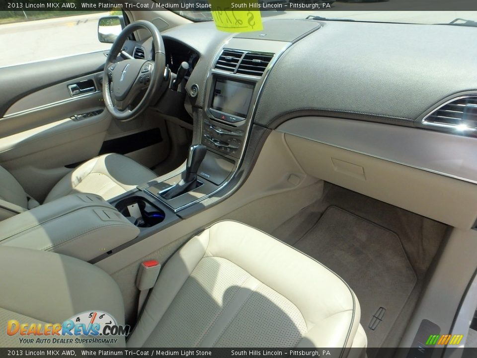 2013 Lincoln MKX AWD White Platinum Tri-Coat / Medium Light Stone Photo #11