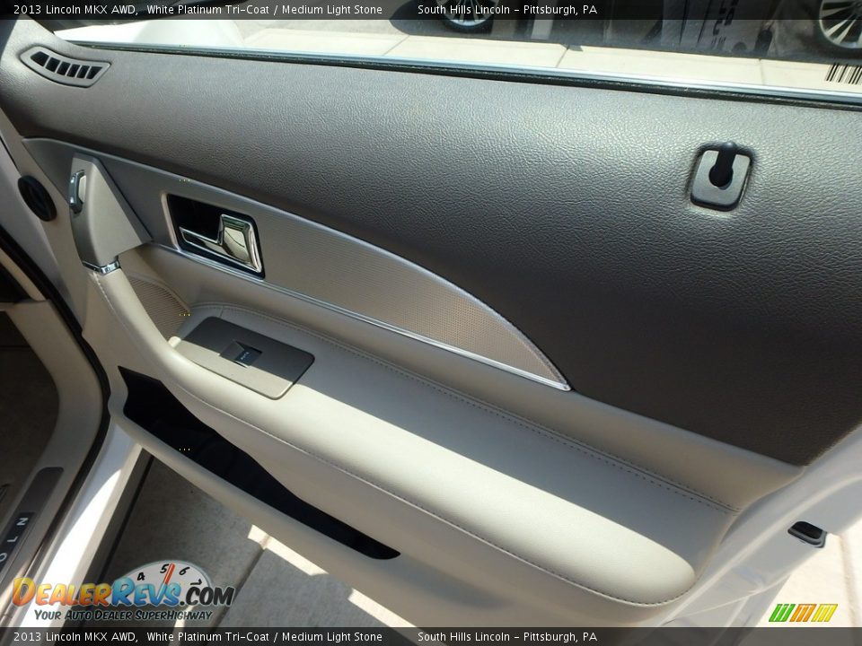2013 Lincoln MKX AWD White Platinum Tri-Coat / Medium Light Stone Photo #12