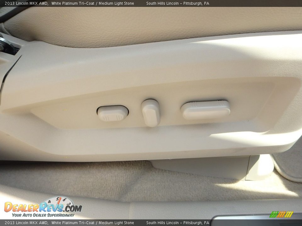 2013 Lincoln MKX AWD White Platinum Tri-Coat / Medium Light Stone Photo #13