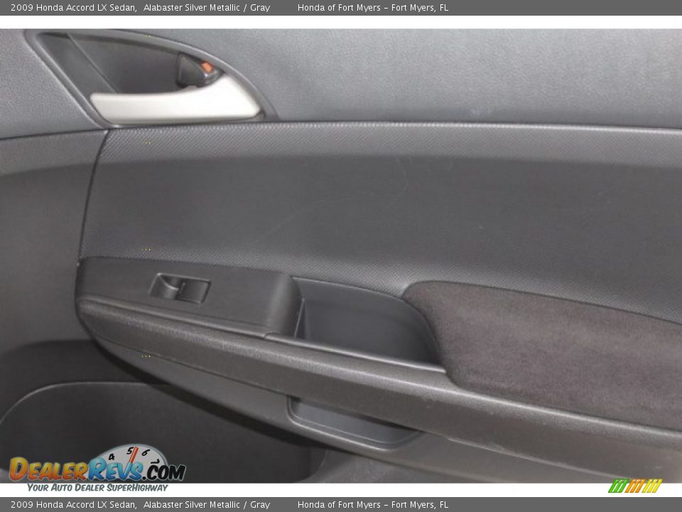 2009 Honda Accord LX Sedan Alabaster Silver Metallic / Gray Photo #24