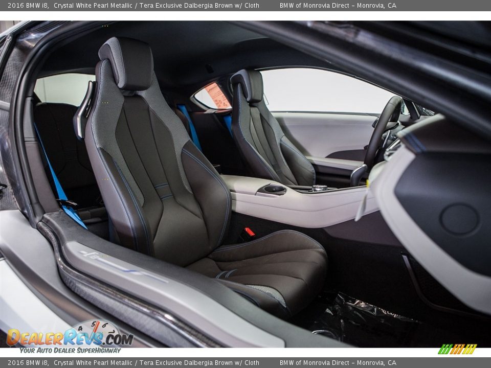 Front Seat of 2016 BMW i8  Photo #2