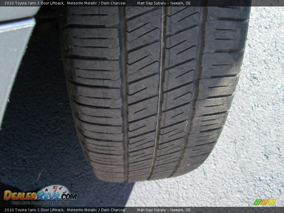 2010 Toyota Yaris 3 Door Liftback Meteorite Metallic / Dark Charcoal Photo #18