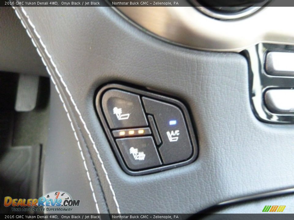 2016 GMC Yukon Denali 4WD Onyx Black / Jet Black Photo #20