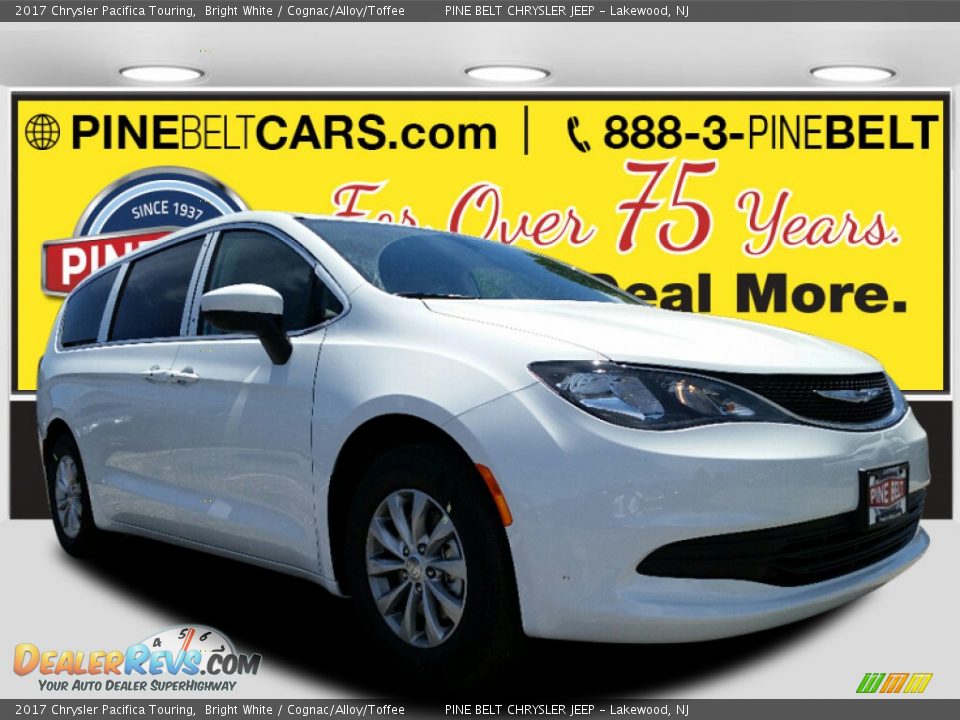 2017 Chrysler Pacifica Touring Bright White / Cognac/Alloy/Toffee Photo #1