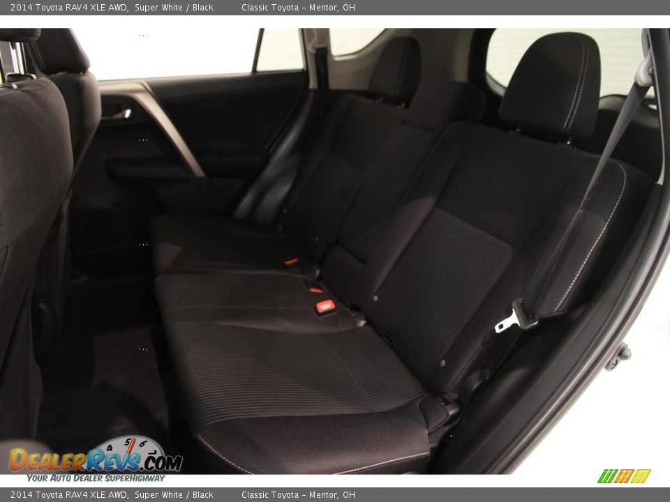 2014 Toyota RAV4 XLE AWD Super White / Black Photo #14