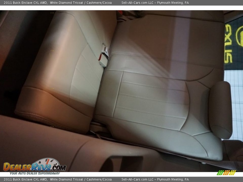 2011 Buick Enclave CXL AWD White Diamond Tricoat / Cashmere/Cocoa Photo #24
