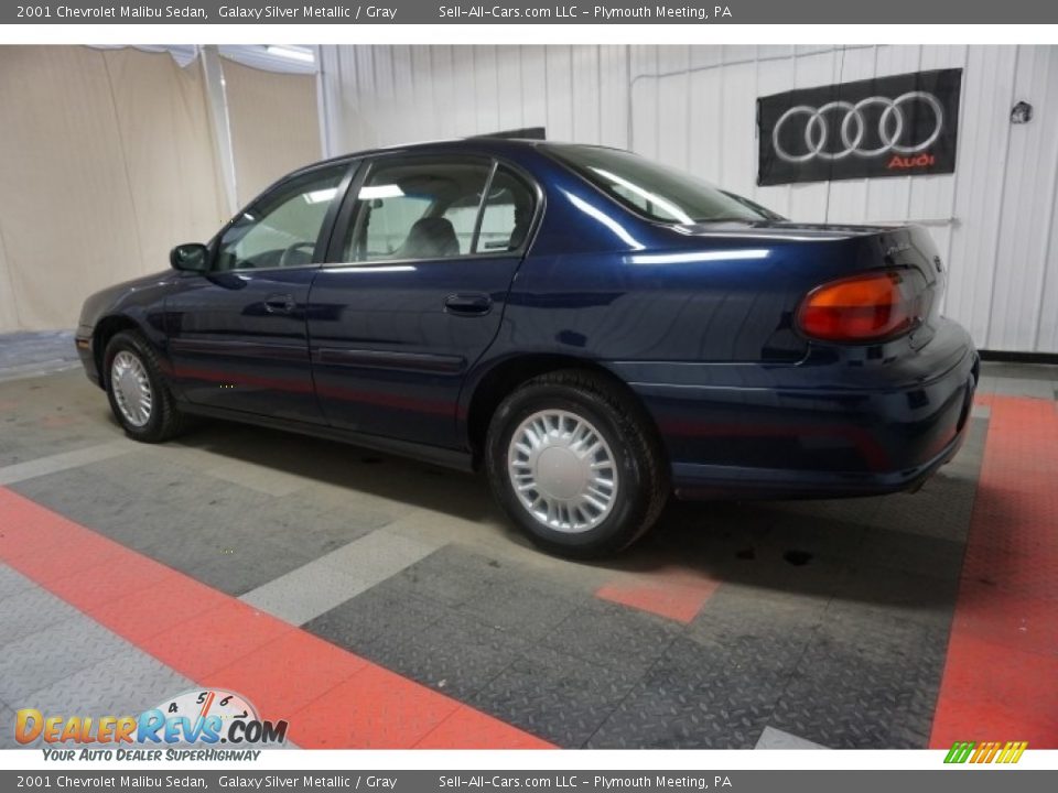 2001 Chevrolet Malibu Sedan Galaxy Silver Metallic / Gray Photo #11