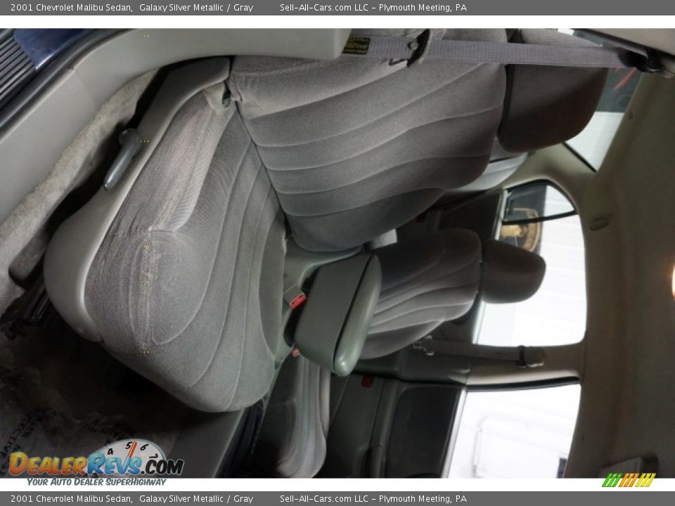 2001 Chevrolet Malibu Sedan Galaxy Silver Metallic / Gray Photo #18