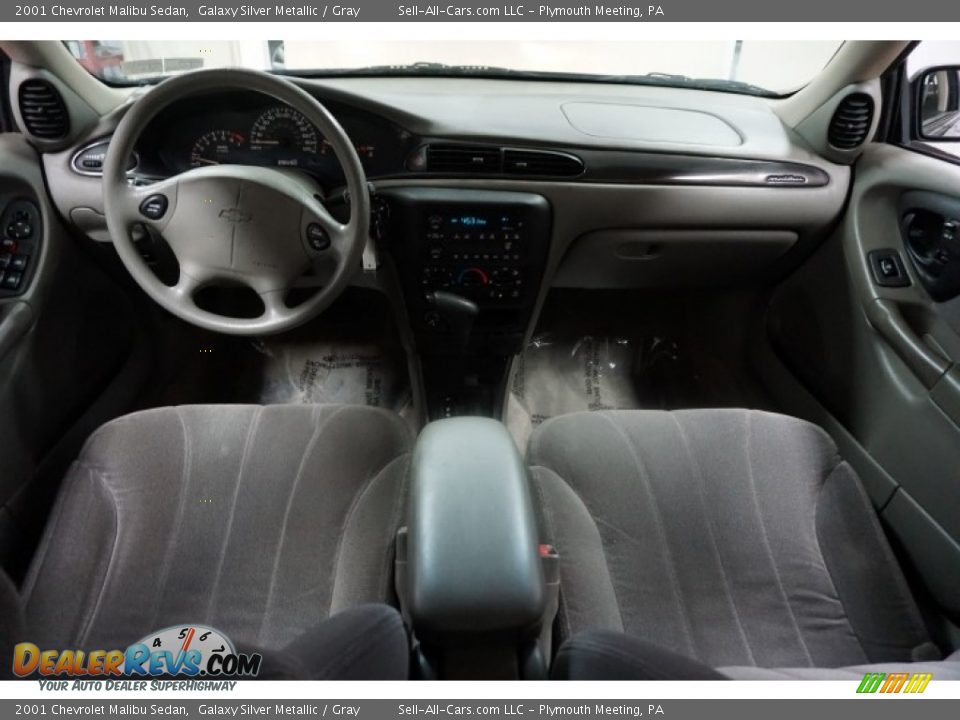 2001 Chevrolet Malibu Sedan Galaxy Silver Metallic / Gray Photo #25