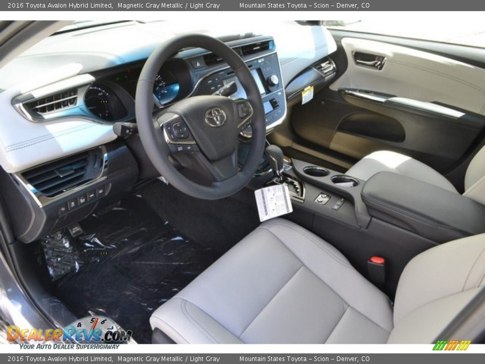 Light Gray Interior - 2016 Toyota Avalon Hybrid Limited Photo #5