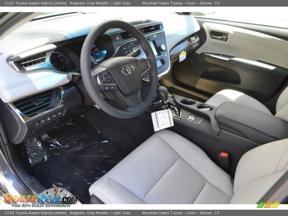 Light Gray Interior - 2016 Toyota Avalon Hybrid Limited Photo #5