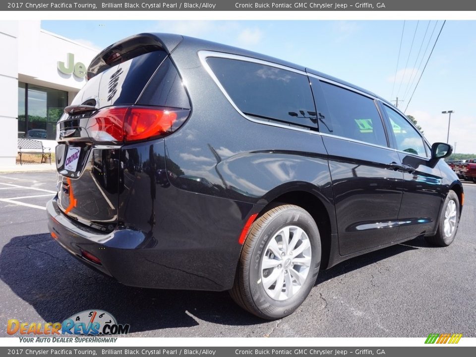 2017 Chrysler Pacifica Touring Brilliant Black Crystal Pearl / Black/Alloy Photo #7
