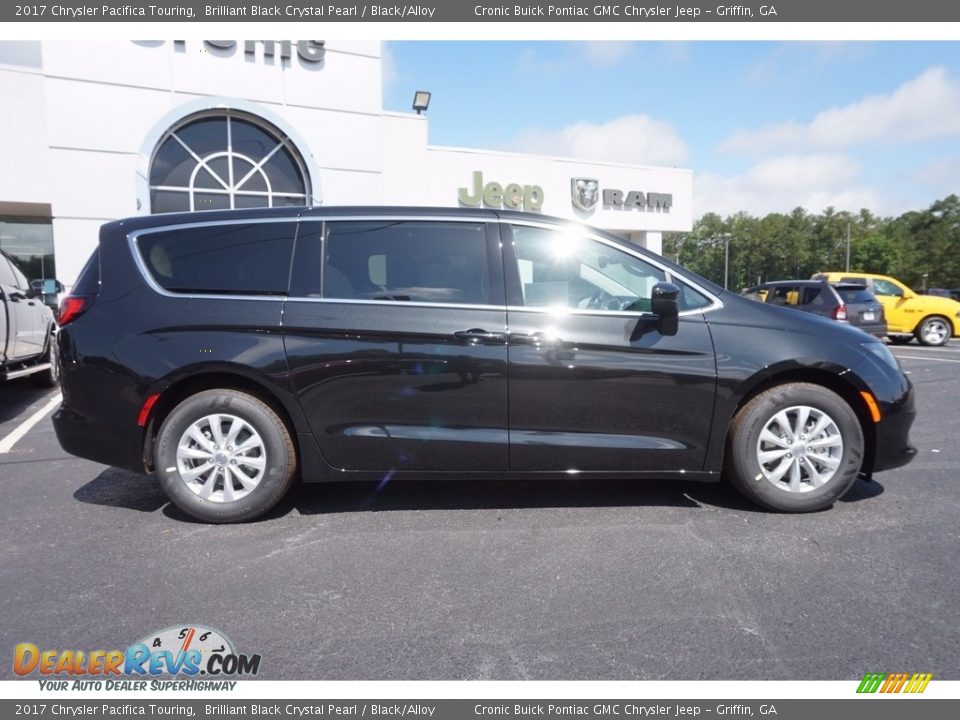 2017 Chrysler Pacifica Touring Brilliant Black Crystal Pearl / Black/Alloy Photo #8