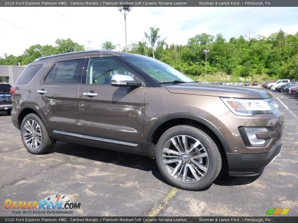 Front 3/4 View of 2016 Ford Explorer Platinum 4WD Photo #1