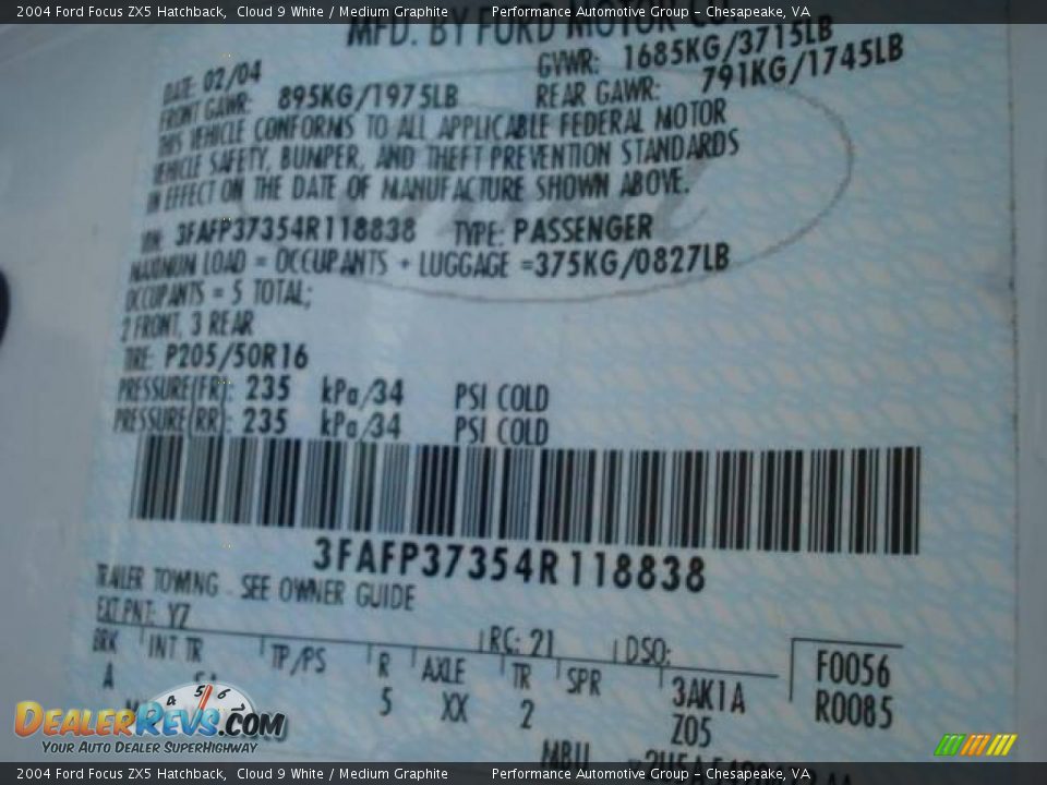 2004 Ford Focus ZX5 Hatchback Cloud 9 White / Medium Graphite Photo #14