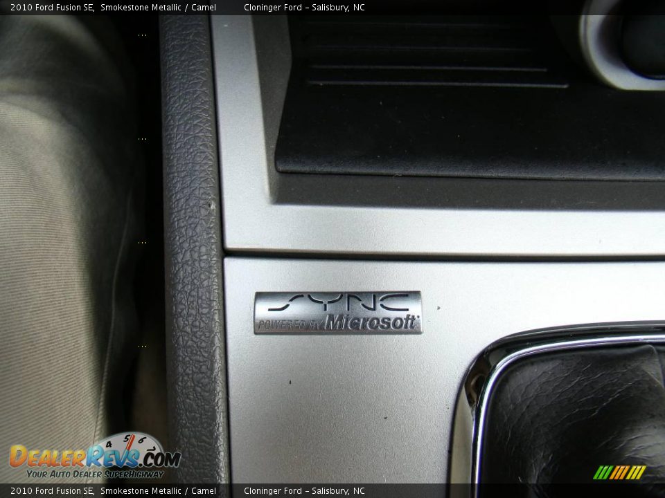 2010 Ford Fusion SE Smokestone Metallic / Camel Photo #24