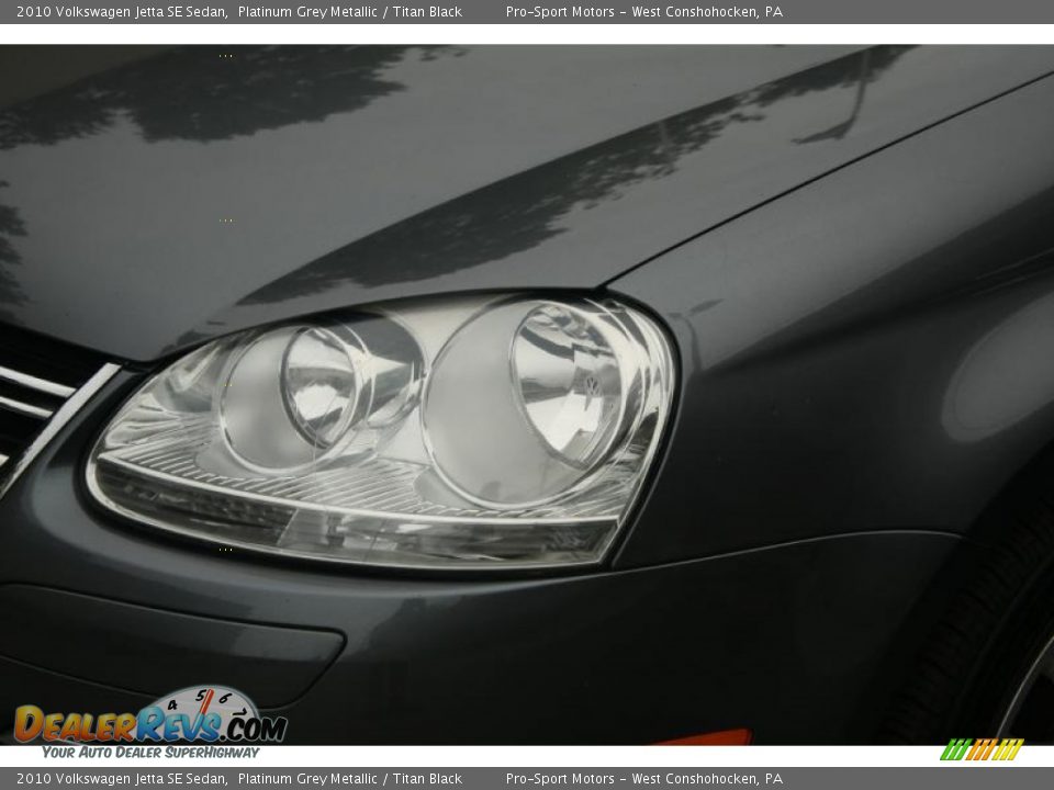 2010 Volkswagen Jetta SE Sedan Platinum Grey Metallic / Titan Black Photo #6