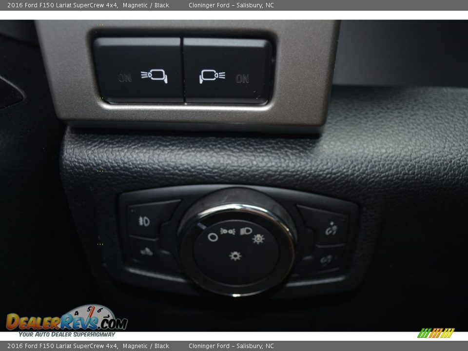 2016 Ford F150 Lariat SuperCrew 4x4 Magnetic / Black Photo #25