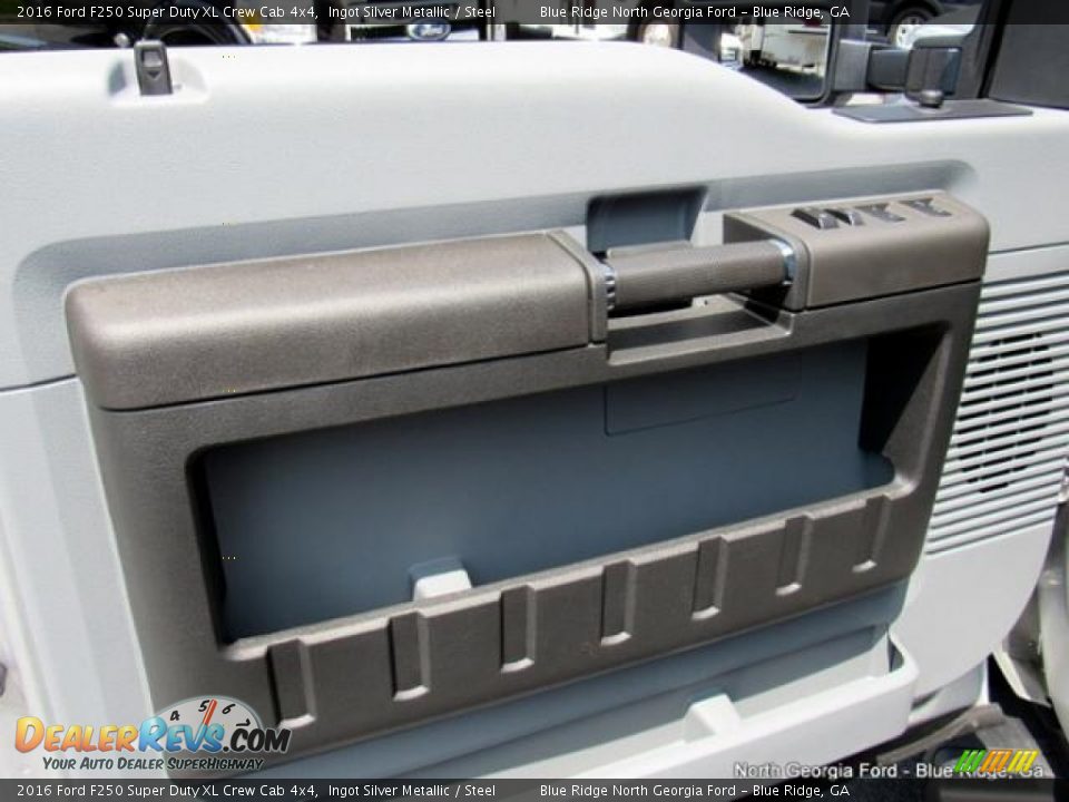 2016 Ford F250 Super Duty XL Crew Cab 4x4 Ingot Silver Metallic / Steel Photo #9