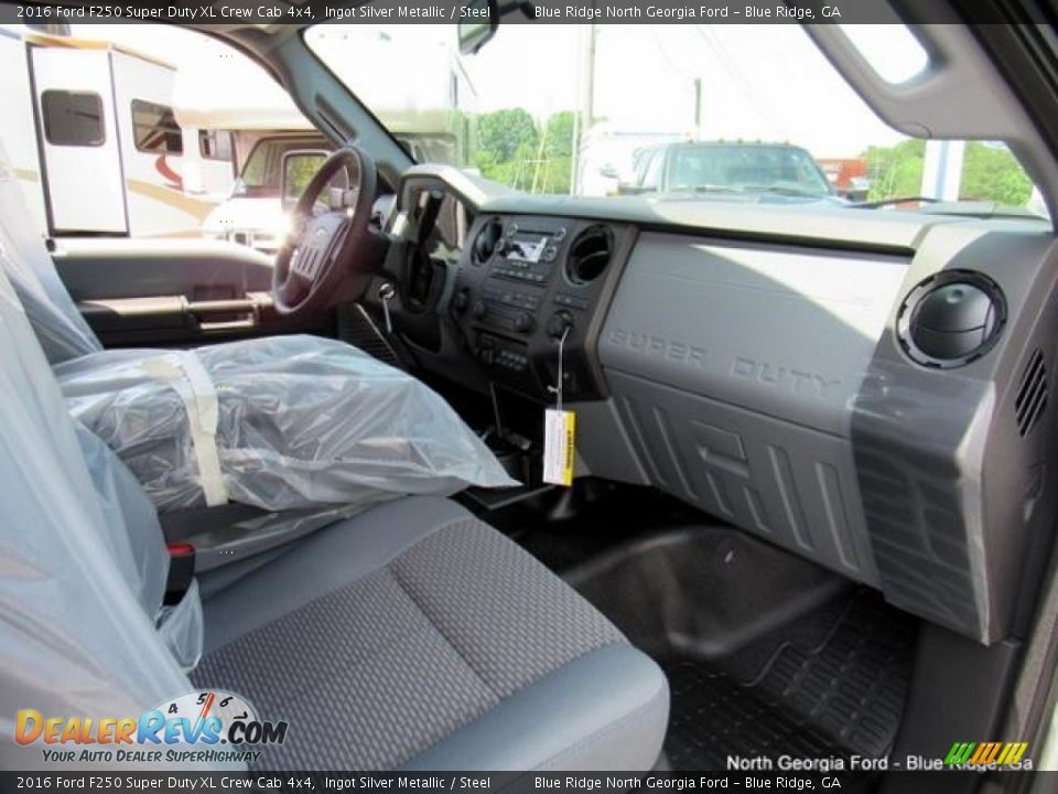 2016 Ford F250 Super Duty XL Crew Cab 4x4 Ingot Silver Metallic / Steel Photo #12