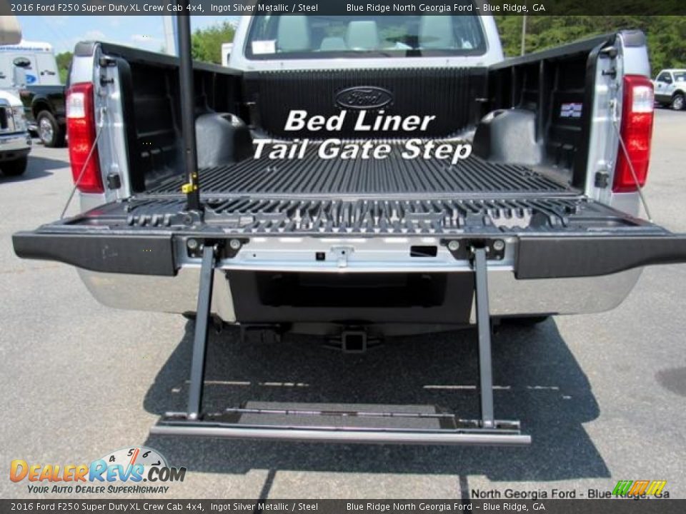 2016 Ford F250 Super Duty XL Crew Cab 4x4 Ingot Silver Metallic / Steel Photo #18