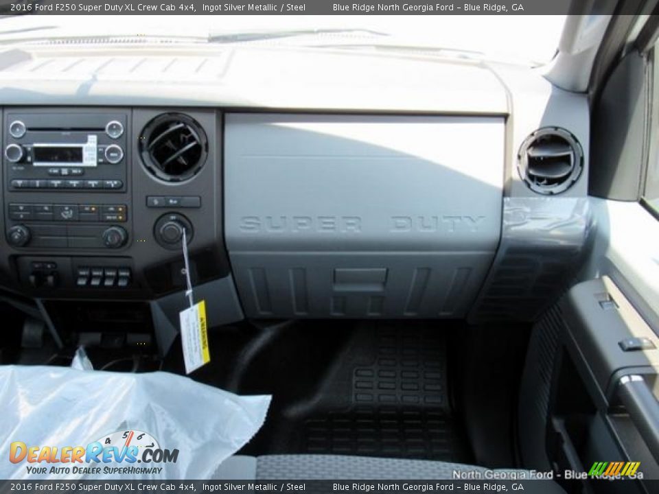 2016 Ford F250 Super Duty XL Crew Cab 4x4 Ingot Silver Metallic / Steel Photo #21