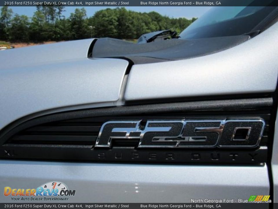 2016 Ford F250 Super Duty XL Crew Cab 4x4 Ingot Silver Metallic / Steel Photo #32